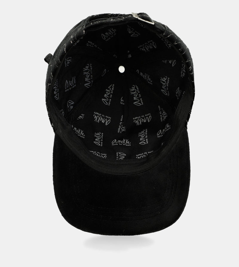 Casquette foncée